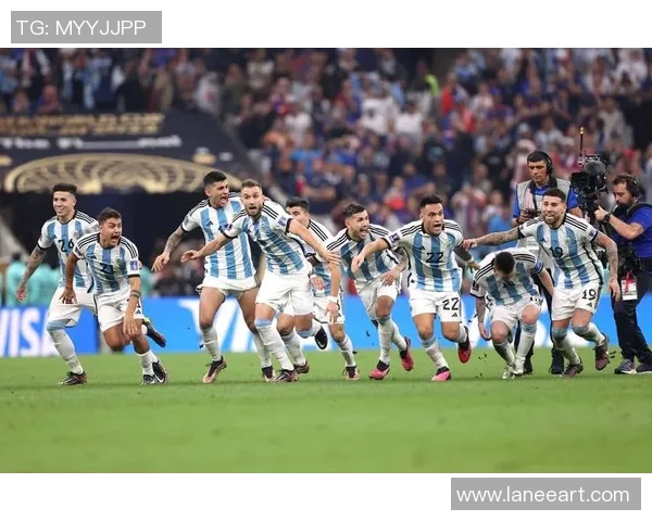 带有亚字的足球球星有哪些他们在赛场上的精彩表现如何